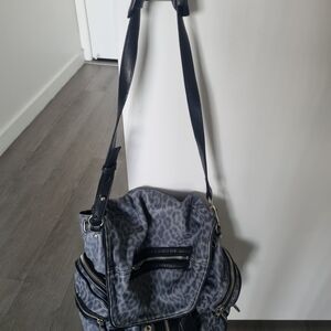 Stylish Grey Leopard-Print Shoulder Bag